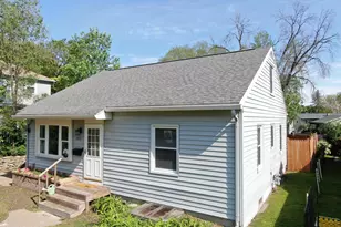 2159 Farnam St, La Crosse, WI 54601 - Photo 3
