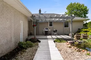 2014 Lexington Dr, Manitowoc, WI 54220 - Photo 5