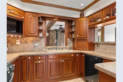 2014  Lexington Dr, Manitowoc, WI 54220 - Photo 27