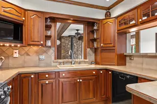 2014 Lexington Dr, Manitowoc, WI 54220 - Photo 27