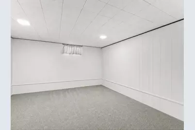2014  Lexington Dr, Manitowoc, WI 54220 - Photo 43
