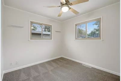 3220 S 72nd St, Milwaukee, WI 53219 - Photo 11