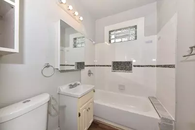 2932 N Holton St #Lower, Milwaukee, WI 53212 - Photo 9