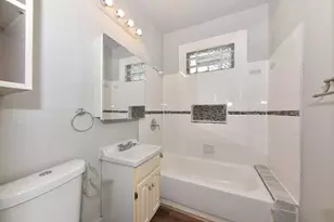 2932 N Holton St, Milwaukee, WI 53212 - Photo 9