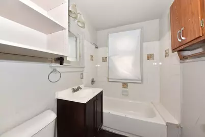 2932 N Holton St #Upper, Milwaukee, WI 53212 - Photo 9