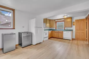 1813 Washington Ave, Sheboygan, WI 53081 - Photo 9