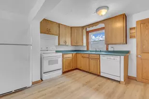 1813 Washington Ave, Sheboygan, WI 53081 - Photo 7