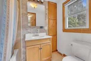 1813 Washington Ave, Sheboygan, WI 53081 - Photo 11