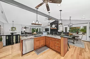 N29W29951 Shel-Mar Dr, Delafield, WI 53072 - Photo 19