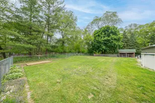 N29W29951 Shel-Mar Dr, Delafield, WI 53072 - Photo 11