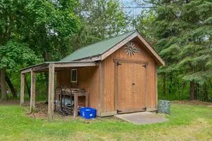 N29W29951 Shel-Mar Dr, Delafield, WI 53072 - Photo 11