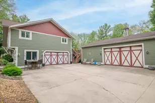 N29W29951 Shel-Mar Dr, Delafield, WI 53072 - Photo 3