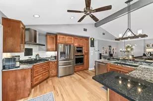 N29W29951 Shel-Mar Dr, Delafield, WI 53072 - Photo 17