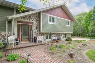 N29W29951 Shel-Mar Dr, Delafield, WI 53072 - Photo 3