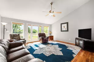7539 W View Dr, Racine, WI 53185 - Photo 7