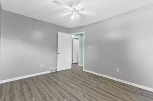 7360 W Brunn Dr, Franklin, WI 53132 - Photo 15