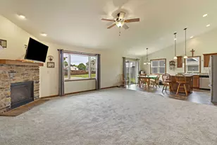 9432 Hawthorne Dr, Sturtevant, WI 53177 - Photo 7