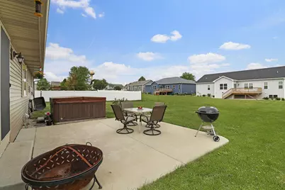 9432  Hawthorne Dr, Sturtevant, WI 53177 - Photo 23