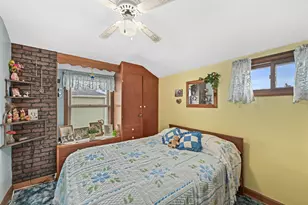 3664 S Whitnall Ave, Milwaukee, WI 53207 - Photo 15