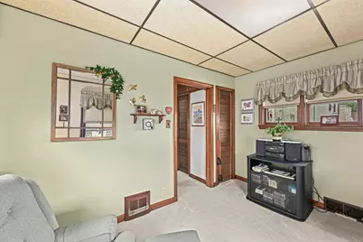 3664 S Whitnall Ave, Milwaukee, WI 53207 - Photo 11