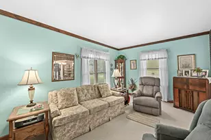 3664 S Whitnall Ave, Milwaukee, WI 53207 - Photo 5