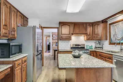 7504  19th Ave, Kenosha, WI 53143 - Photo 9