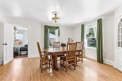 5404 N Mohawk Ave, Glendale, WI 53217 - Photo 9