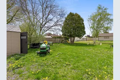 611 S 32nd St, Manitowoc, WI 54220 - Photo 19