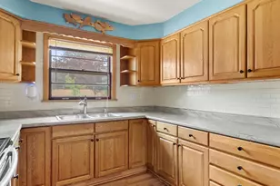 611 S 32nd St, Manitowoc, WI 54220 - Photo 7