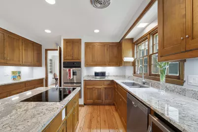 404 W Ravine Baye Rd, Bayside, WI 53217 - Photo 19