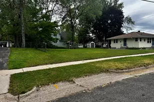 313 6th Ave, Onalaska, WI 54650 - Photo 1