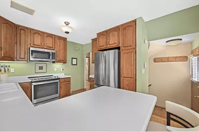 1161  Elm Lawn St, Wauwatosa, WI 53213 - Photo 11