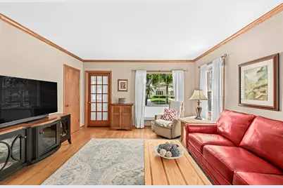 1161  Elm Lawn St, Wauwatosa, WI 53213 - Photo 5