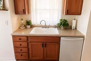 2187 S 98th St, West Allis, WI 53227 - Photo 7