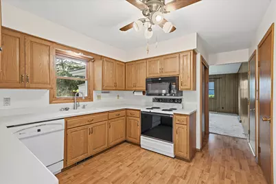 923 W Whitefish Rd, Port Washington, WI 53074 - Photo 9