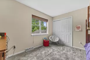 1126 S 121st St, West Allis, WI 53214 - Photo 27