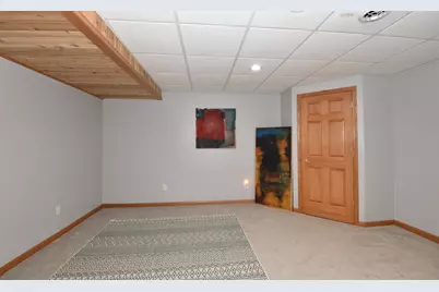 3326  Emmertsen Rd, Racine, WI 53406 - Photo 37