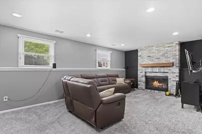 1128  Lake Park Dr, Pewaukee, WI 53072 - Photo 25