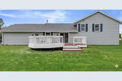 1128  Lake Park Dr, Pewaukee, WI 53072 - Photo 3
