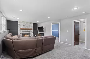 1128 Lake Park Dr, Pewaukee, WI 53072 - Photo 27