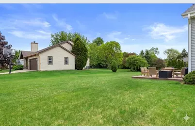 1128  Lake Park Dr, Pewaukee, WI 53072 - Photo 35