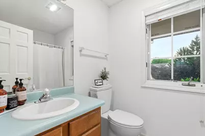 W240N2160  Dorchester Dr #11B, Pewaukee, WI 53072 - Photo 17