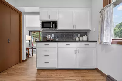 508  Whitegate Dr, Saukville, WI 53080 - Photo 11