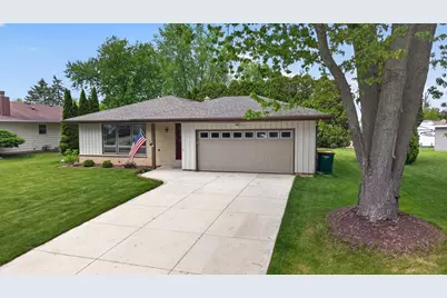 508  Whitegate Dr, Saukville, WI 53080 - Photo 35