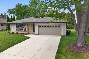 508 Whitegate Dr, Saukville, WI 53080 - Photo 35
