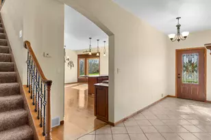 4818 Maplecrest Ridge Rd, Franklin, WI 54247 - Photo 5