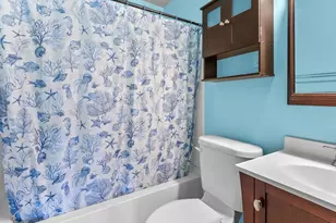 1422 S 35th St, Manitowoc, WI 54220 - Photo 9