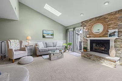 355  Havenwood Dr #8, Lake Geneva, WI 53147 - Photo 5