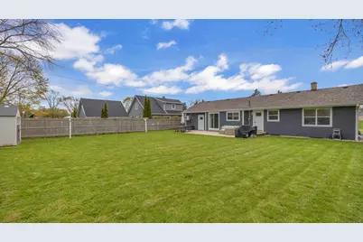 1010 N Webster St, Port Washington, WI 53074 - Photo 3