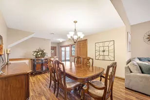 7571 W Tuckaway Pines Cir, Franklin, WI 53132 - Photo 5